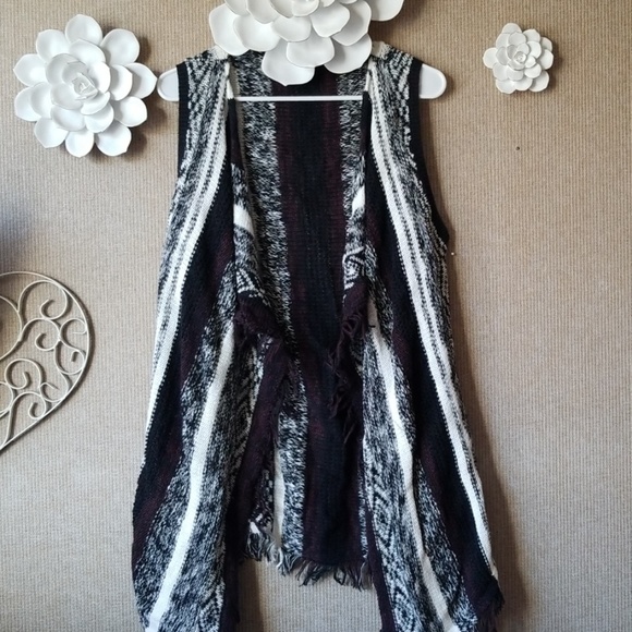 Sun & Shadow Tops - 🎉2 for $13🎉Sun&Shadow Cardigan Vest size S